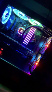 Rtx 2080 super Ryzen 9 3900x 32 GB DDR4 RAM gaming racunar