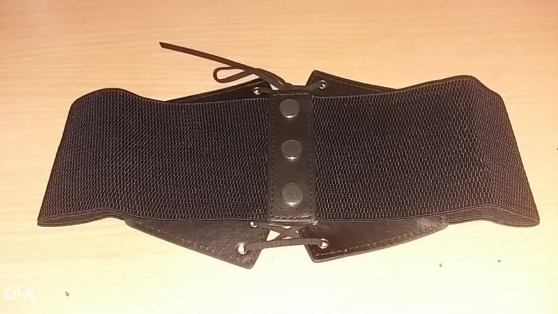 Moderni zenski crni pojas na vezanje i dugmad S veličina