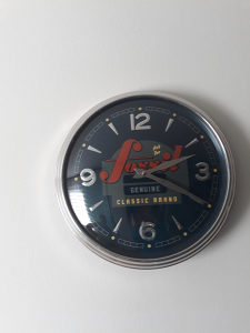 Fossil zidni sat