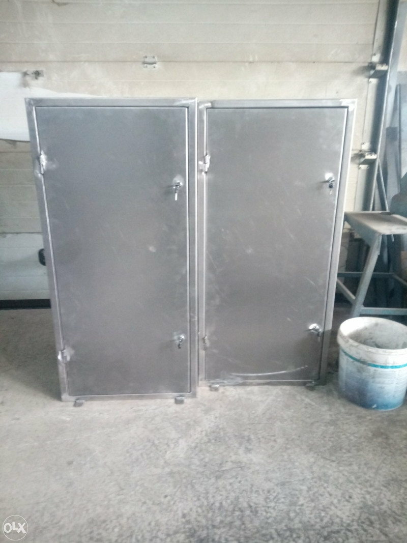 Metalni ormar dim.1250x600x600mm.