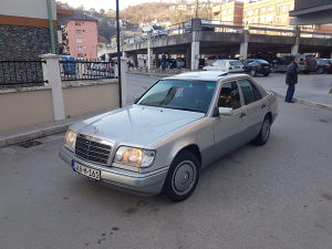 Mercedes-Benz E 200.mercedes 124