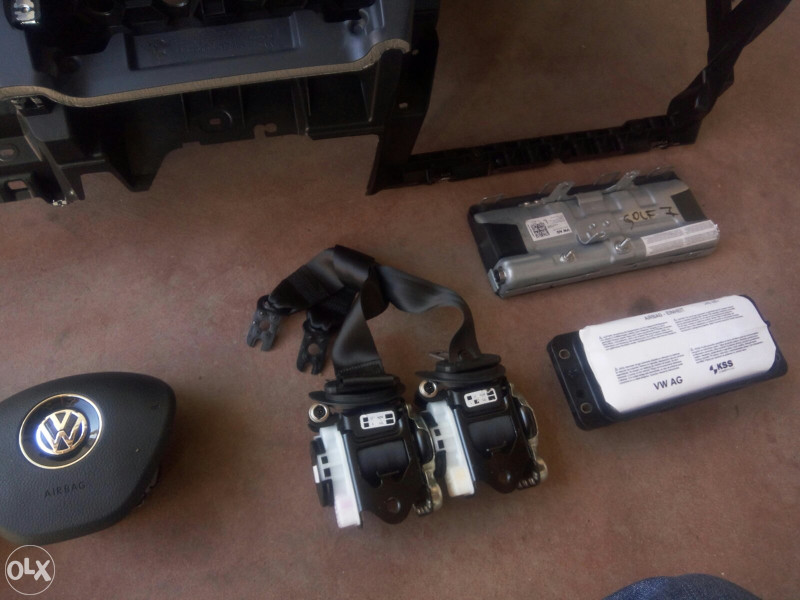 Golf 7 instrument tabla, airbag, jastuci, pojasevi Instrument table