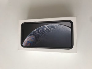 iPhone XR: KUTIJA, black, 64GB