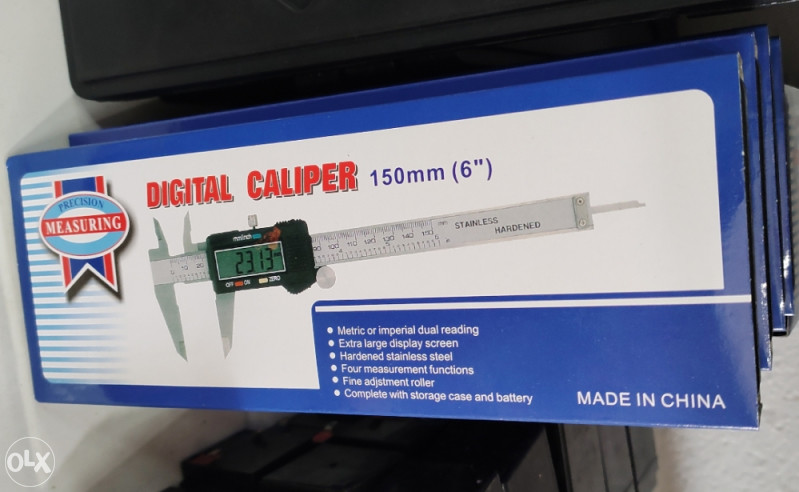 Digitalno pomično mjerilo šubler 150 mm