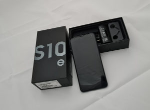 Samsung Galaxy S10e
