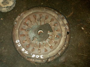 Peugeot 306 1.9 td zamajac korpa lamela set kvacila