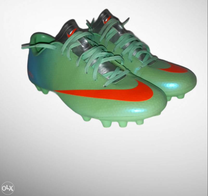 nike mercurial 42.5