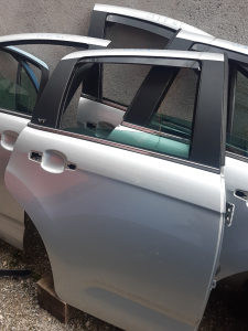 Zadnja desna vrata Citroen C3 2011