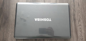 Toshiba satellit laptop za djelove