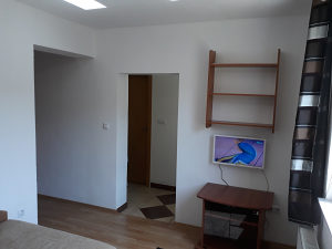 Izdajem apartman stan garsonjera u Kiseljaku Kiseljak