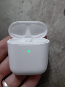 Wireless charging case za bezicne slusalice