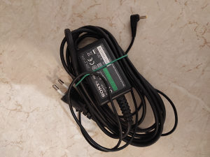 Sony PSP adapter / punjač (Sony Portable punjac)