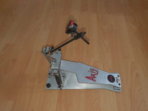 AXIS Longboard "A-770" single bass drum pedal