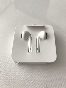 Apple: EarPods ORIGINAL Lightning slušalice za IPhone