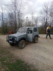 Suzuki samuraj moze zamjena