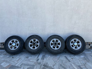 Felge i gume original Mitsubishi Pajero, patrol , frontera