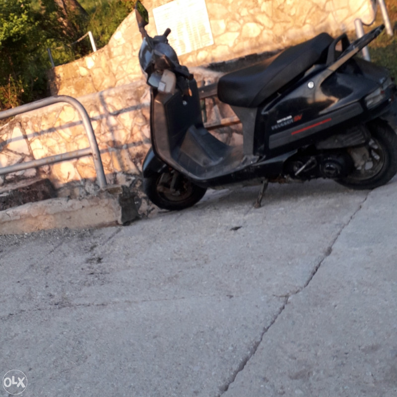 Skuter peugeot sv 50 ccm Motocikli
