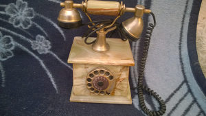Stari telefon Onix