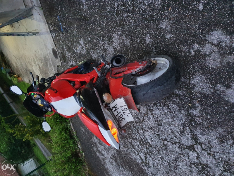 Motocikl Kawasaki Zx750h