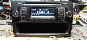 ORDINALNI CD RADIO VW GOLF 5 6 TIGUAN + COD