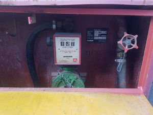 Cisterna gradjeviska s pumpom i pistoljem