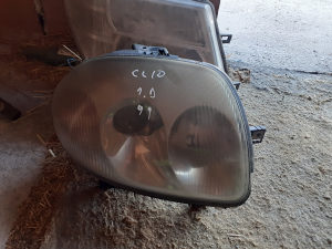 Prednji desni far reno clio 1999