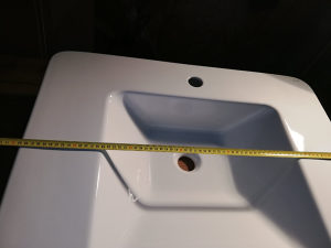 Umivaonik Lavabo nadgradni sa rupom za česmu 70x55