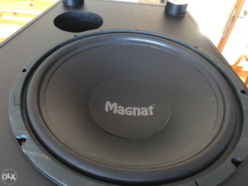 MAGNAT OMEGA 380 subwoofer