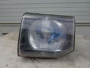 Mitsubishi Pajero 1995 far lijevi 062 302 400
