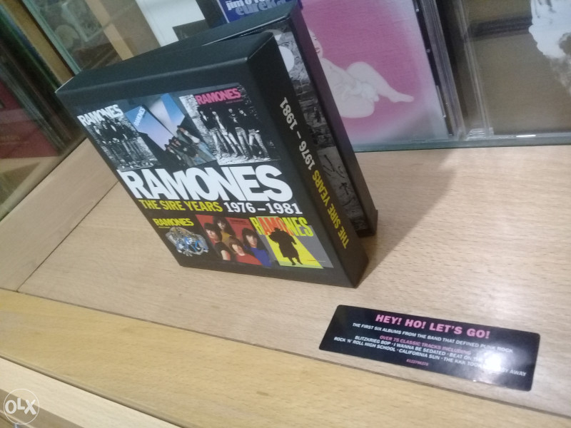 Ramones ‎The Sire Years 19761981 Box Set Muzika i spotovi OLX.ba