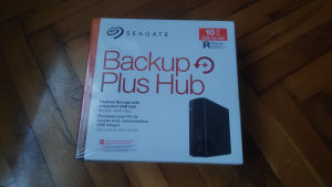 Backup Plus Hub externi hdd 10tb 24kom Chia