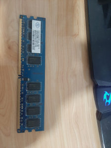 RAM 2 GB