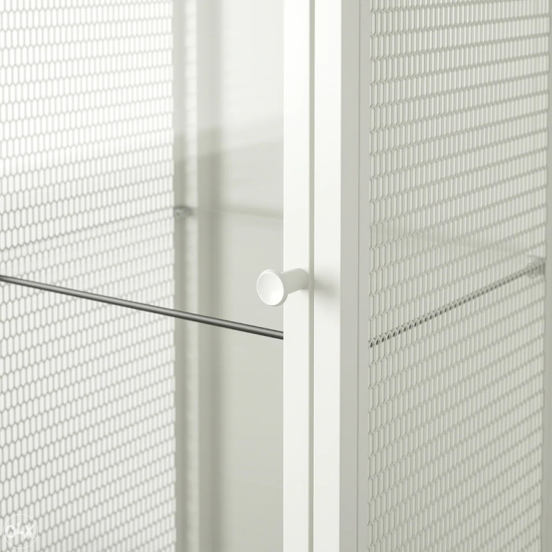 Staklena vitrina ikea