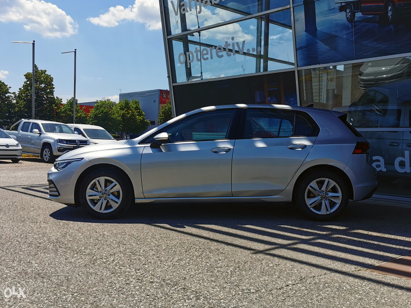 Volkswagen Golf 8 1.0 TSI Life (110 KS)
