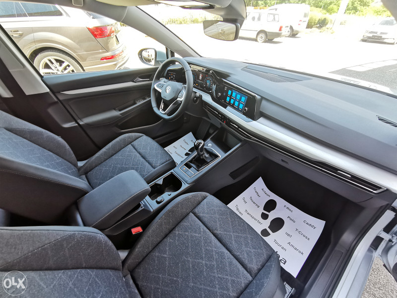 Volkswagen Golf 8 1.0 TSI Life (110 KS)