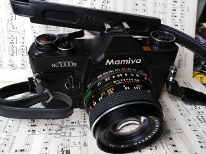 Mamiya NC1000S analogni fotoaparat