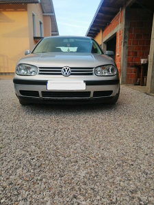 Golf 4 2.0  2001god