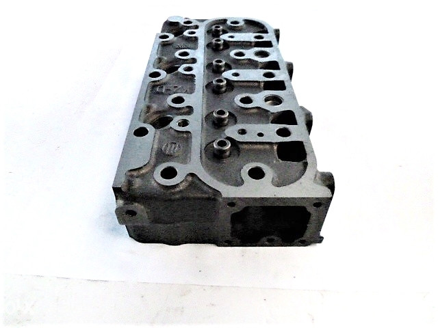 KUBOTA D905 Glava motora 16020-03040