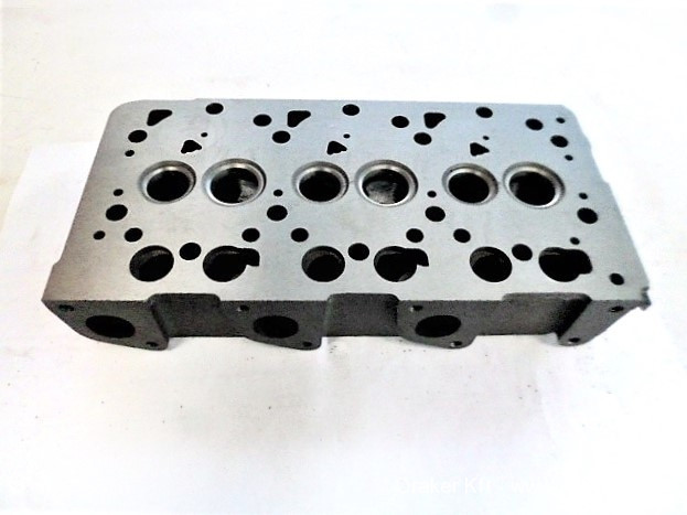 KUBOTA D905 Glava motora 16020-03040