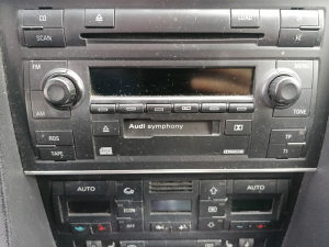 AUDI A4 RADIO CD " SANZER "