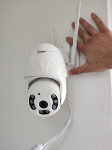 Rotirajuca sigurnosna wi fi wifi kamera 2 antene 2 MPx