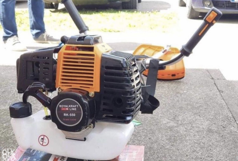 Motorni trimer za travu ROYALKRAFT 5,5KS ŠVICARSKA - Kosilice i Trimeri