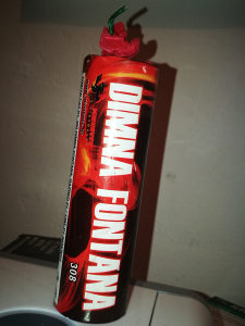 Crvena dimna bomba dimne bombe smoke fontana
