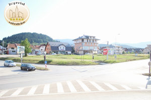 Kuća Pale, 550m2, odlicna, veoma prometna lokacija