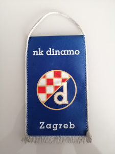 Zastavica Dinamo veća