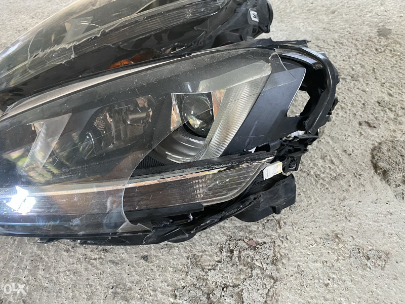 Lijevi far golf 7 GTD