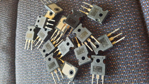 Tranzistor  TIP35C