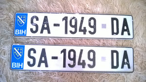Par tablica SA - 1949 - DA - ljiljani