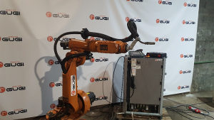 Industrijski robot KUKA za zavarivanje