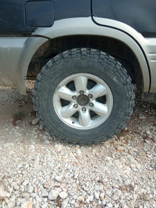 Gume off road 235 75 16